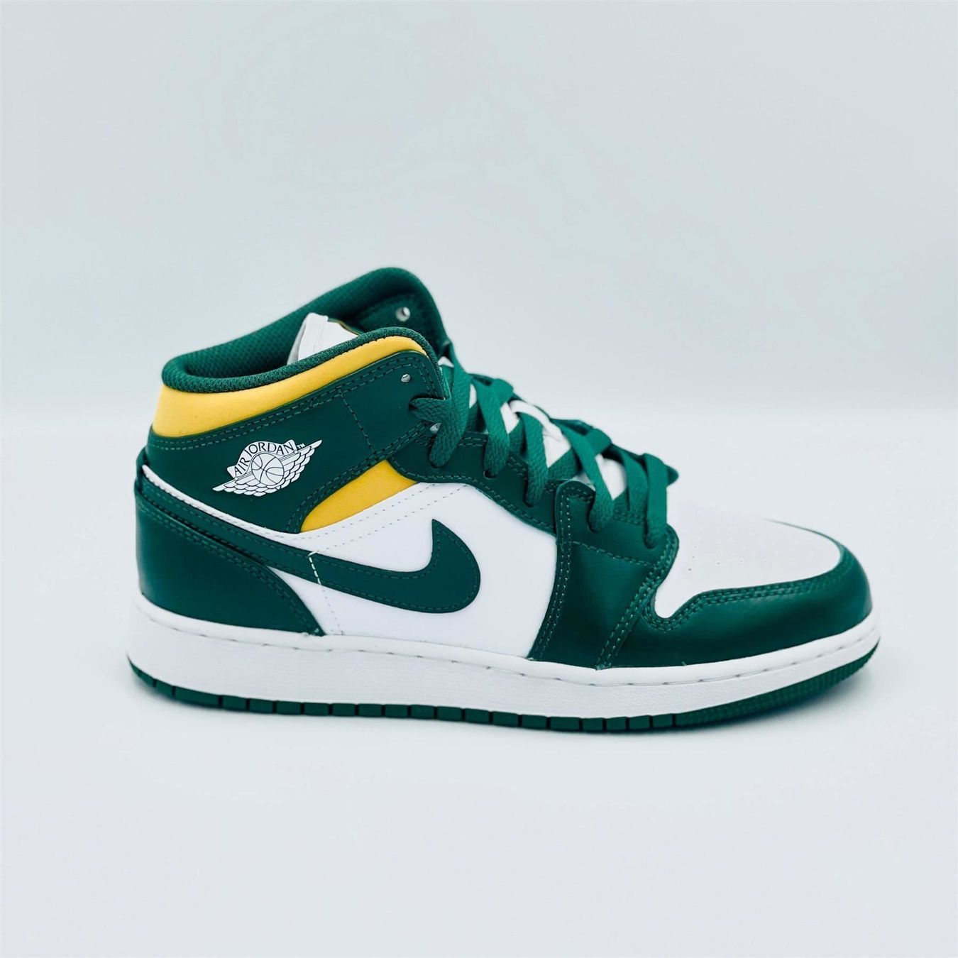 Jordan Scarpe da donna: Nike Air Jordan 1 Mid Sonics EU 36.5 – Nuovo e nell'imballaggio originale da Erlinsbach venduto da sasneakers 1