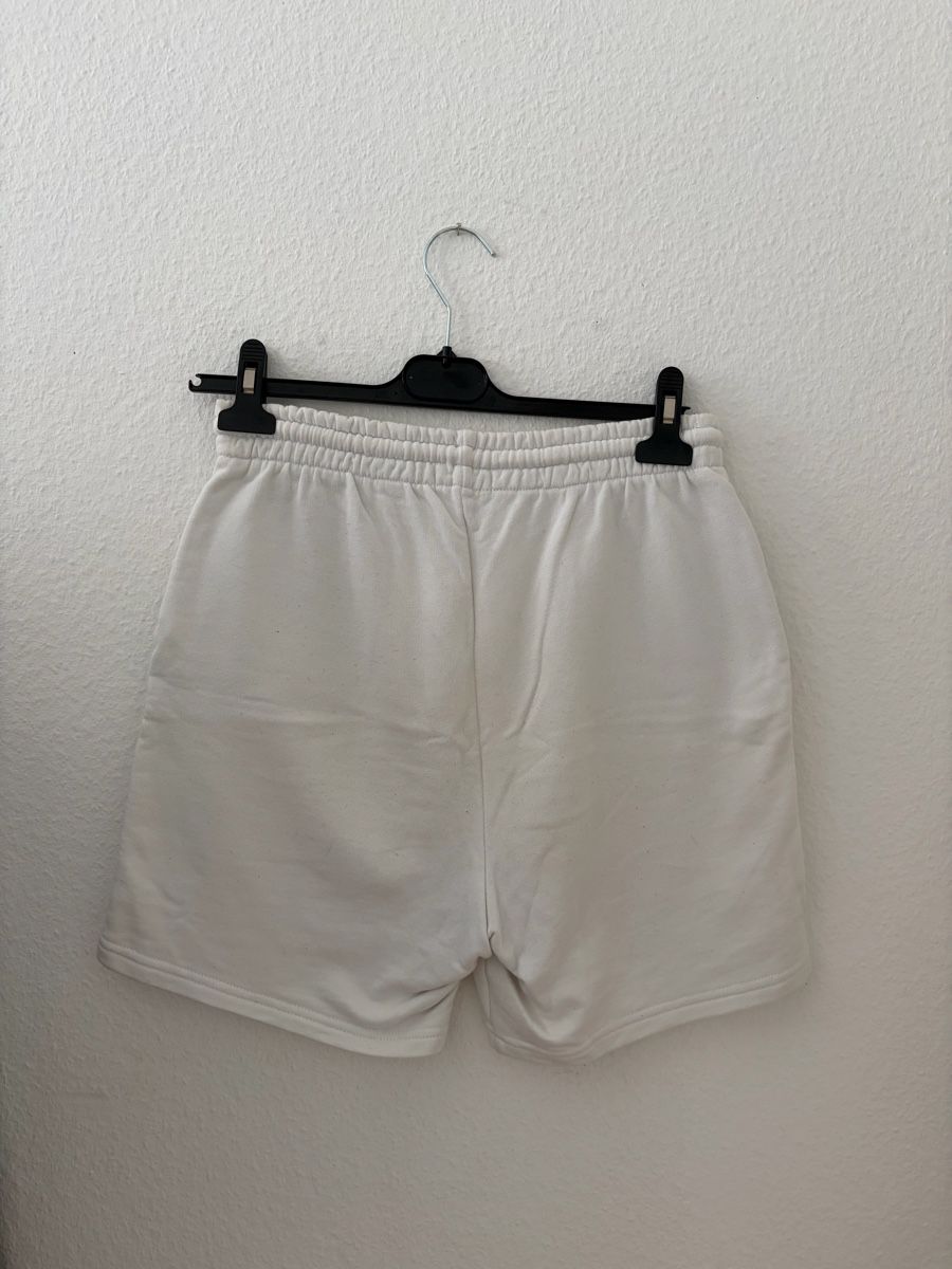 Pull&Bear Pantaloni: Weisse kurze Hosen – Usato da Ettingen venduto da ale_q6zz 1