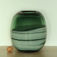 Vase en verre soufflé, modèle Torrent, design Cyan, USA