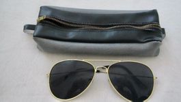 2 PAIRES DE LUNETTES DE SOLEIL