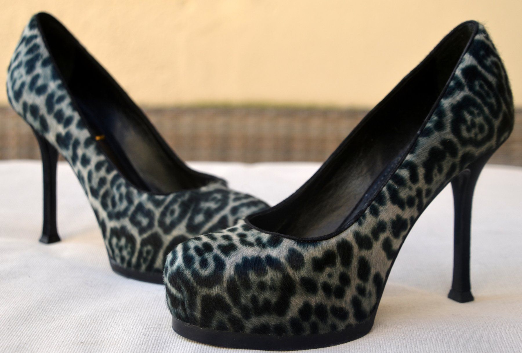Saint Laurent Scarpe da donna: Yves Saint Laurent Pumps 34 1/3 – Usato da Collonges venduto da arashee 3