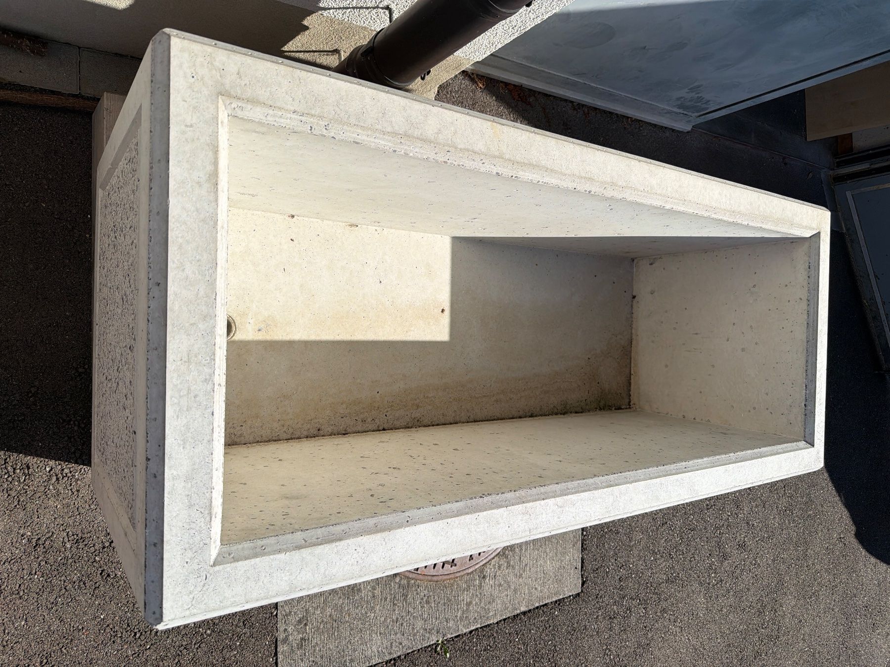 Teiche & Zierbrunnen: Beton Brunnentrog gestockt – Neu (gemäss Beschreibung) aus Bärschwil von mar_d2yg 2