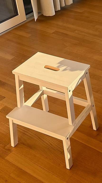 Ikea Hocker: 2-stufiger Tritthocker aus Holz – Gebraucht aus Luzern von mar_27gr