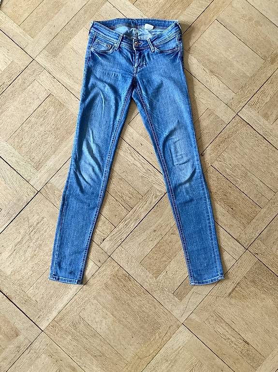 Jeans: Jeans H&M Gr. 26x32 – Usato da Bern venduto da tan_2rrh