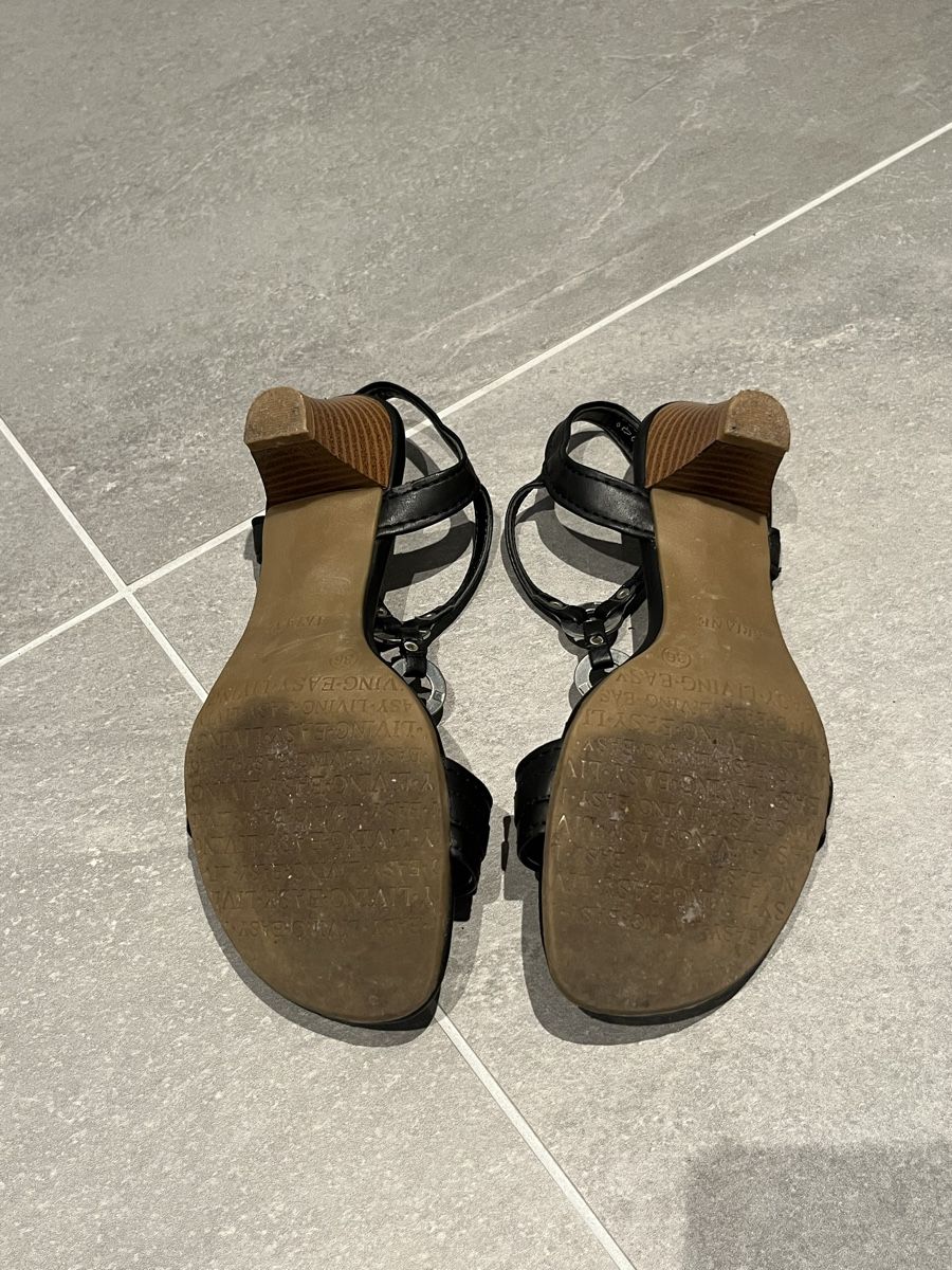 Scarpe da donna: Schuhe – Usato da Fraubrunnen venduto da amm_7kp6 3