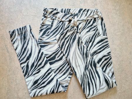 HOSE ITALY ANIMAL PRINT SPORTLICH ITALY,  TOP ZU BLUSE SHIRT