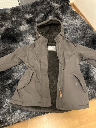Mazine Winterjacke mit Kapuze, warm gefüttert, Grösse s