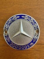  Mercedes Plakette 200'000 km, 1960er Jahre (blau-silber)