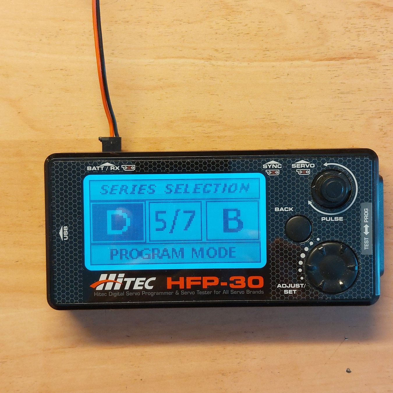 Modellismo RC: Hitec HFP-30 Programmateur de servo/Servoprogrammiergerät – Usato da Bernex venduto da boys64