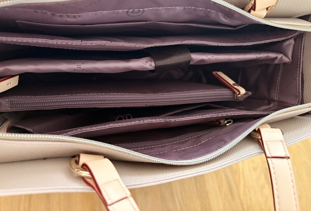 Bugatti Borse da donna: Bugatti Ella Shopper, beige - neu! – Nuovo e nell'imballaggio originale da St. Gallen venduto da moebel1 4