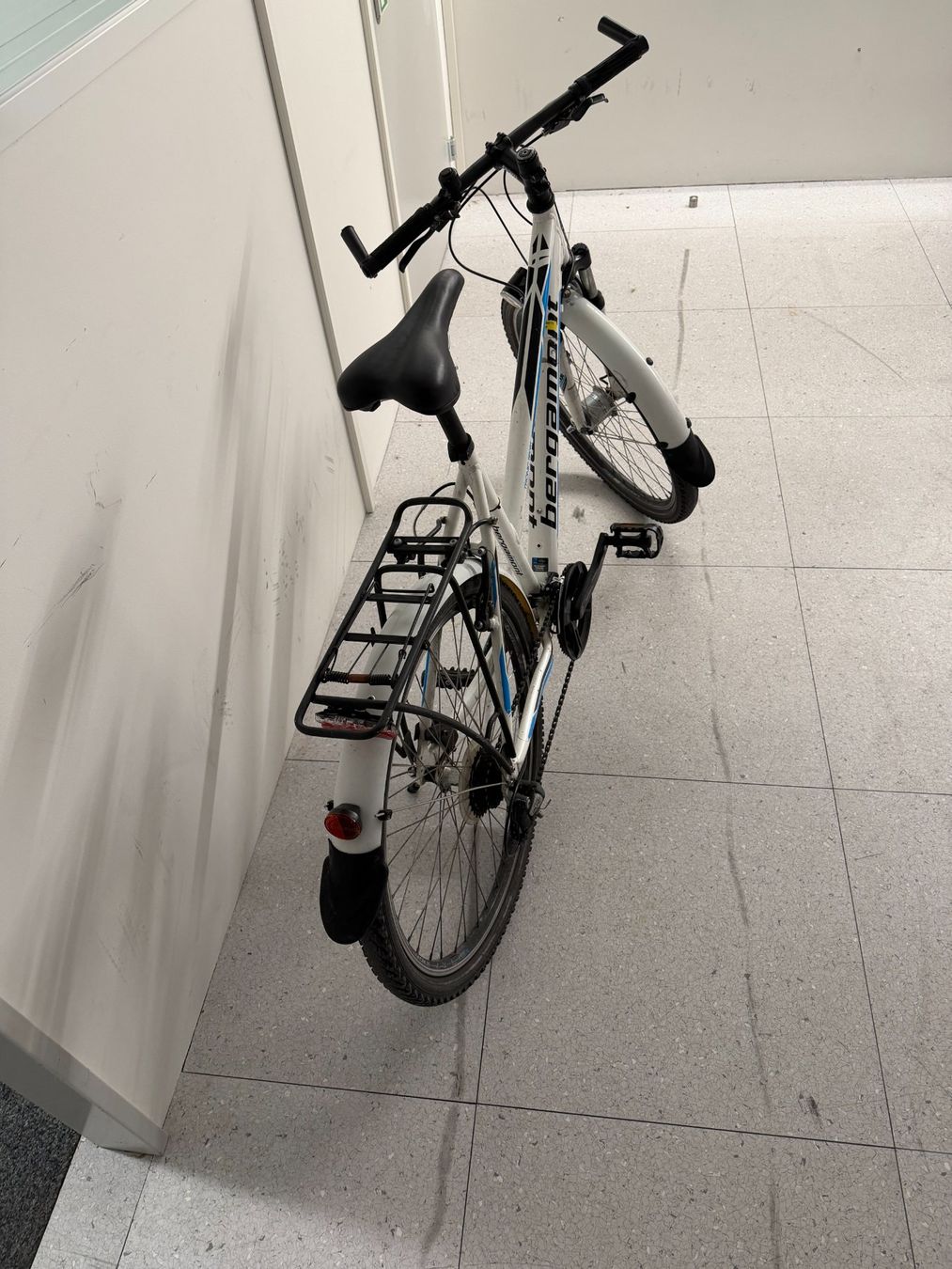 Biciclette: City-Bike Gebraucht!! – Usato da Schwerzenbach venduto da Fachhaus_Logistik 2