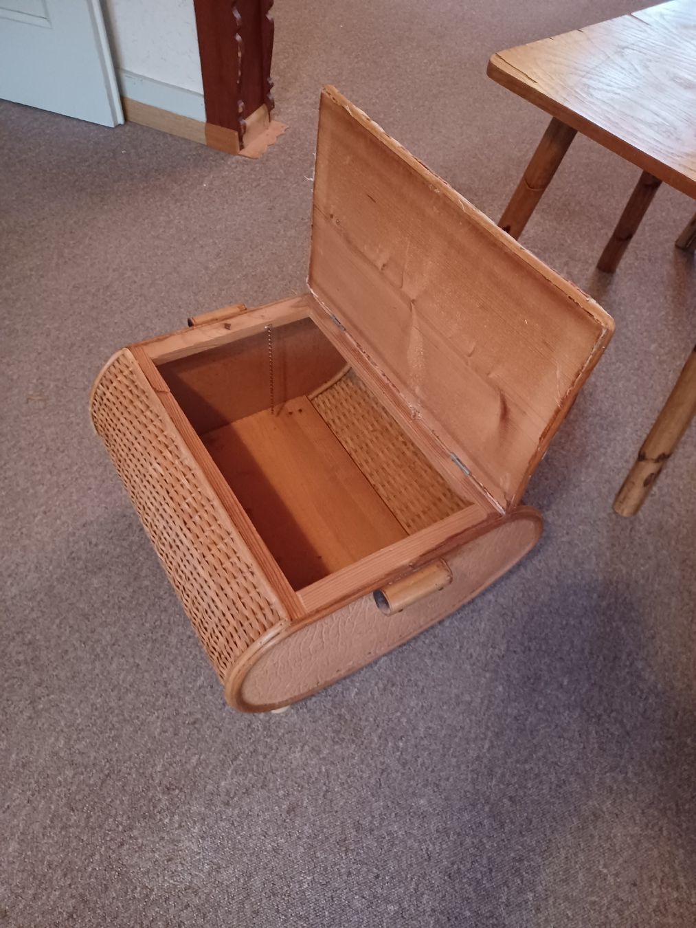 Set di tavolo e panche: ensemble de salon vintage – Usato da Soyhières venduto da 5jm_5czl 7