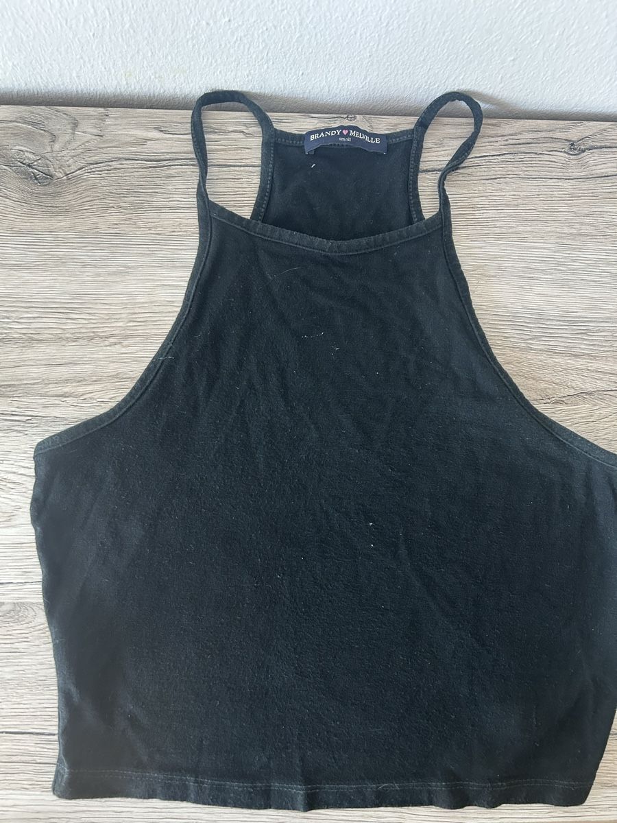 Brandy Melville Top: Black Brandy Melville top – Usato da Winterthur venduto da sel_g95h