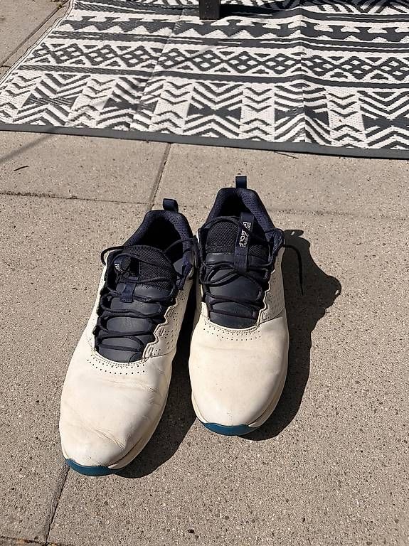 Skechers Herrenschuhe: Chaussures golf – Gebraucht aus Fribourg von fre_6xhf 1