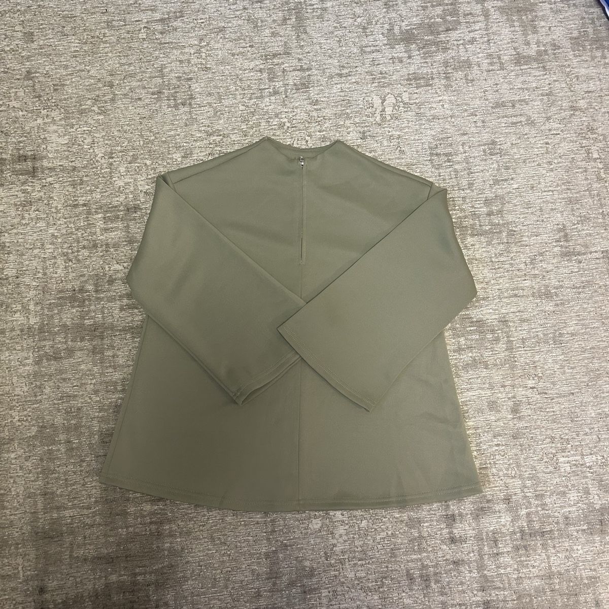 Pulls & Sweat-shirts: Pull à manches longues vert-olive, taille s – Neuf (Voir description) à St-George par elena27 1