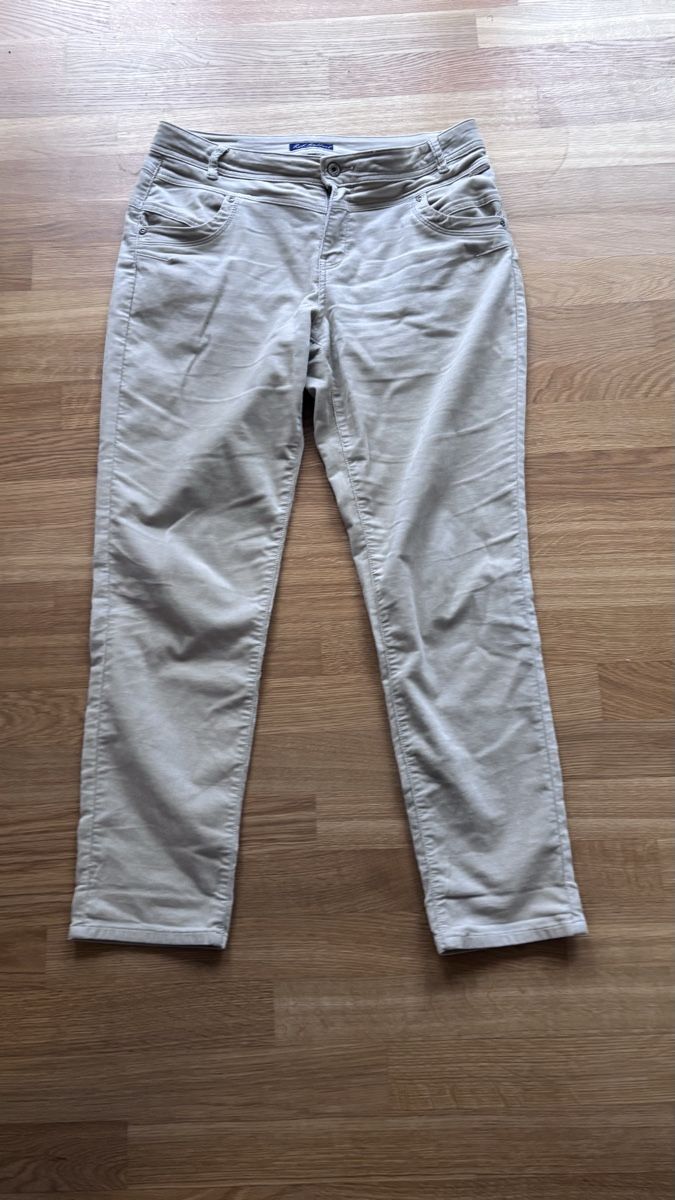 Pantaloni: Cordhose Red Button, Gr. 42 (NILE) – Nuovo (secondo la descrizione) da Basel venduto da Defne 1