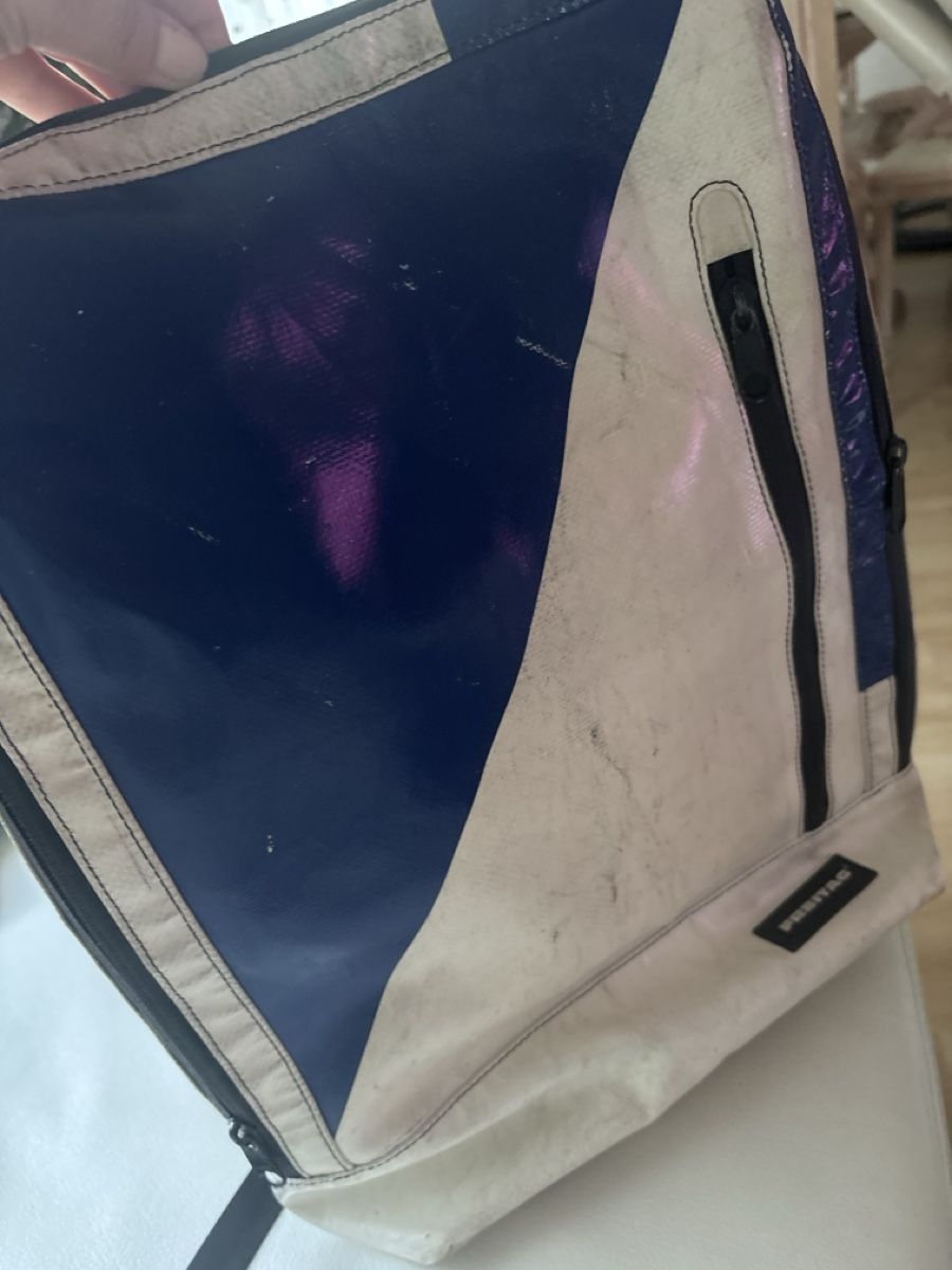 Freitag Sacs à dos: Freitag Tasche blau weiss gebraucht – D'occasion à langenthal par rundholz7 8