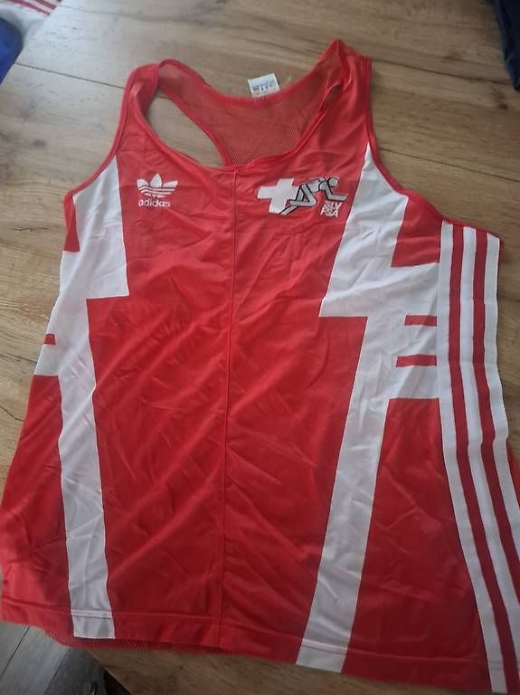 Pullover & Sweatshirts: Pull team suisse athletisme – Gebraucht aus Monthey von australie 2