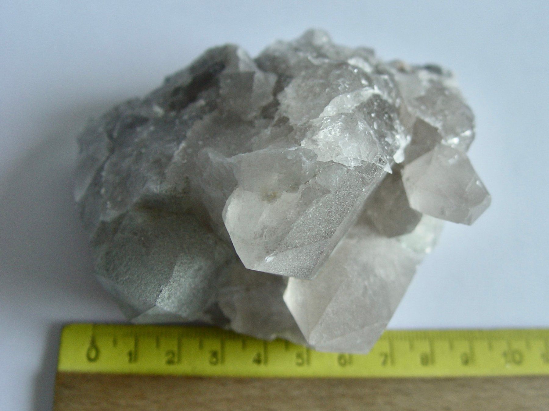 Minerali & Pietre curative: Mineral (Quarz) – Usato da Henggart venduto da gernli 3
