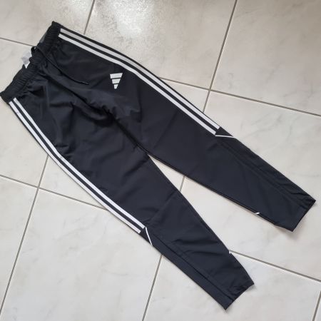NEUE, lange Fussball-Trainingshose von Adidas, Gr. XS