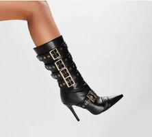 Neue schwarze Stiefel mit silber Details Gr. 36 - 225432