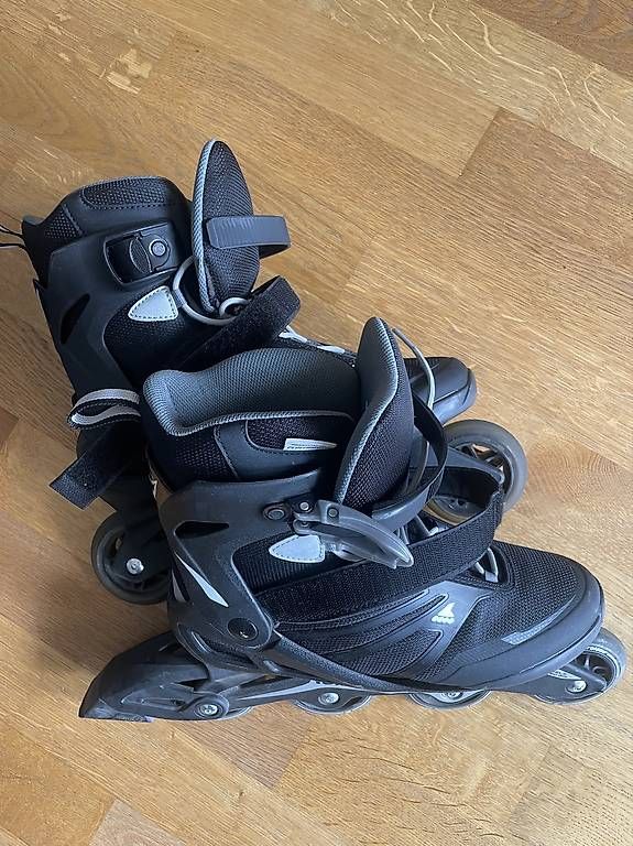 Pattini in linea & Pattini a rotelle: Performance Rollerblade (inkl. Schoner) Grösse 40.5 – Usato da Bern venduto da Zentro 1
