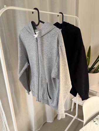 Grauer Kapuzenpullover Reissverschluss H&M Grösse 146/152