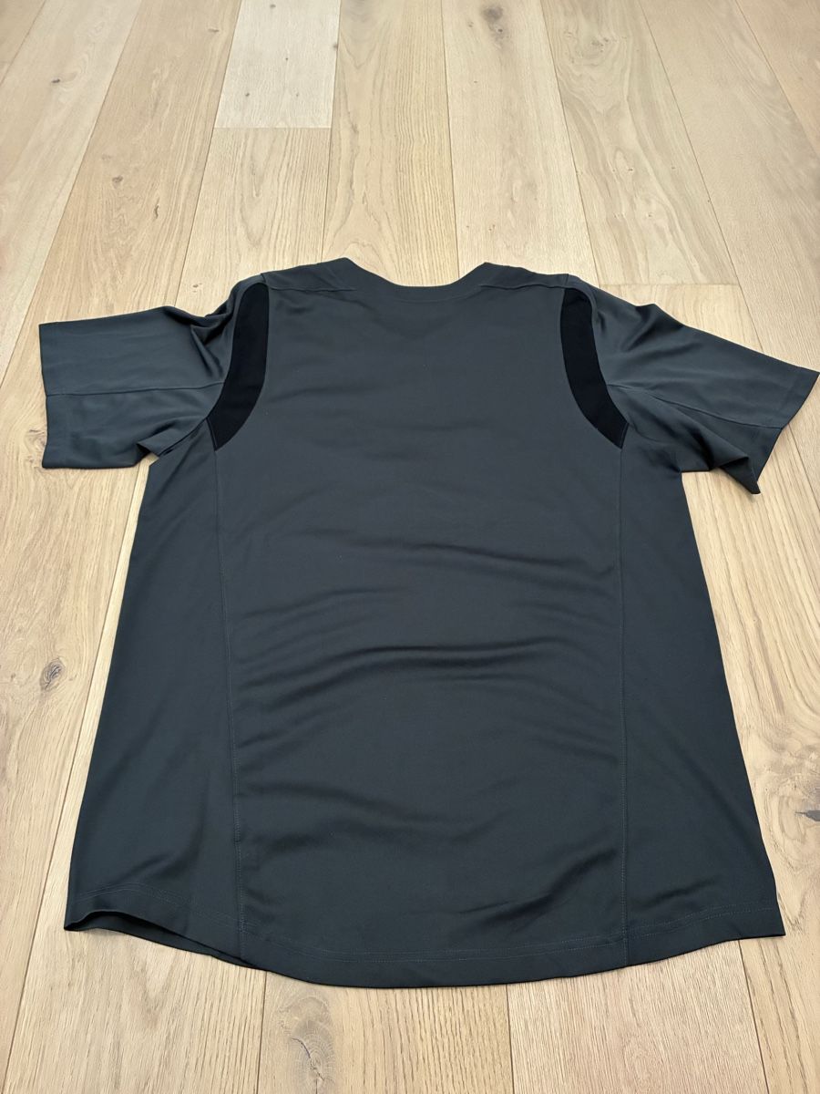 Nike Leibchen & Hosen: NIKE Baseball Jersey – Neu (gemäss Beschreibung) aus Veysonnaz von slp_zk2f 1