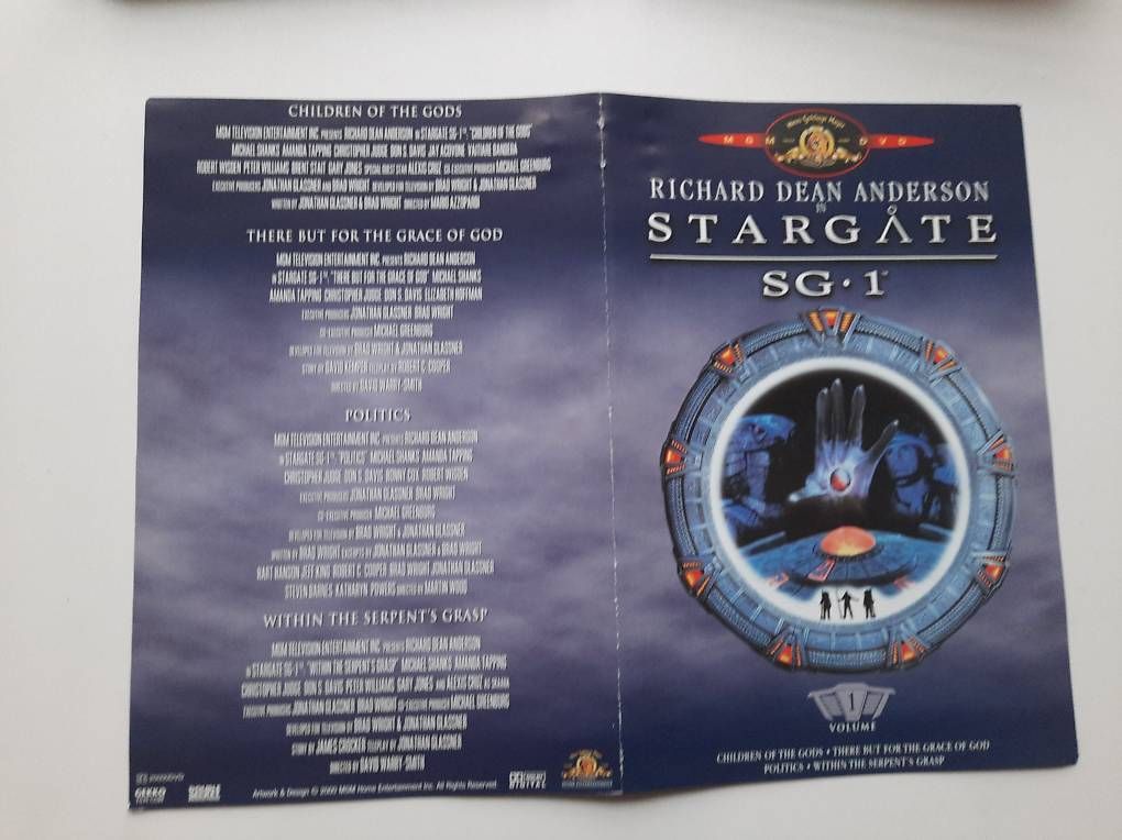 Tutti i DVDs: Stargate SG-1 volume 1 (DVD) – Usato da Montreux venduto da princessemalabar 4