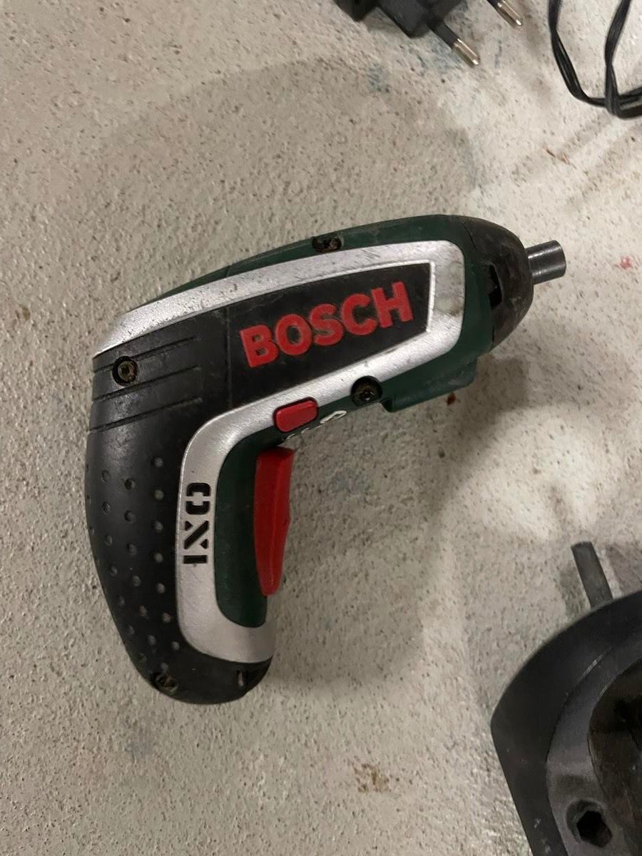 Tutti gli attrezzi: Visseuse Bosch de poche – Usato da Cottens FR venduto da ginop 2