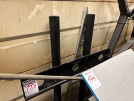 Posten mit Wandhalterung (Lot 175) 2504 Biel