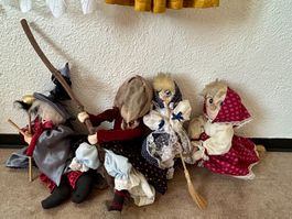 4 Hexenpuppen / Dekopuppen mit Besen
