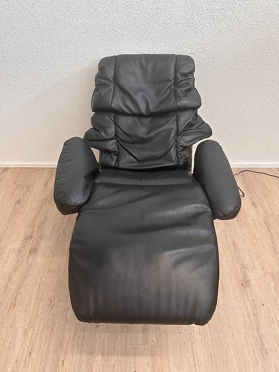 Poltrone: Moderner Relaxsessel mit Liegefunktion und USB-Anschluss – Usato da Obernau venduto da Arche_Noah_Brocki 1