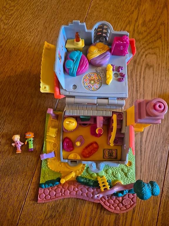 Polly Pocket Giocattoli: Polly Pocket Light up Kitty House – Usato da Trachslau venduto da Suslae