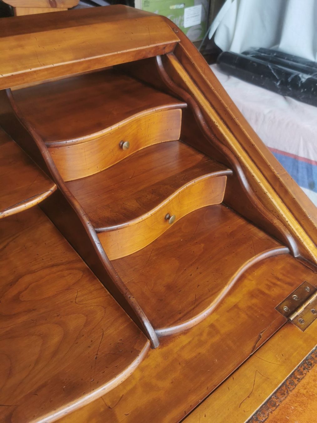 Schreibtische: Bureau De Pente De Style Louis XV – Gebraucht aus Wittenheim von LeGrenierdeSam 4