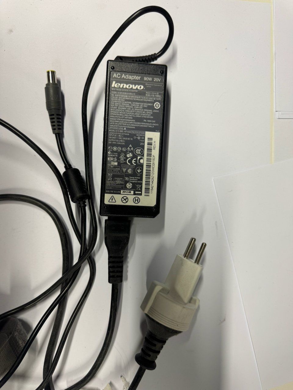 Lenovo Caricabatterie: Lenovo Netzteil 90W – Usato da Frauenfeld venduto da cinque