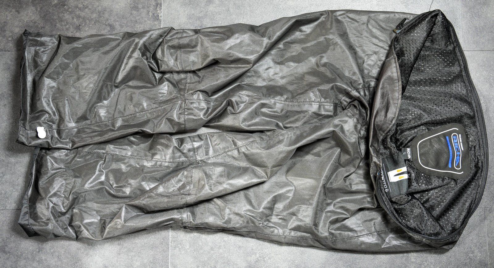 Lotti di vestiti: Motorrad Jacke mit Hose RICHA – Usato da Burgdorf venduto da Cosmos5 5