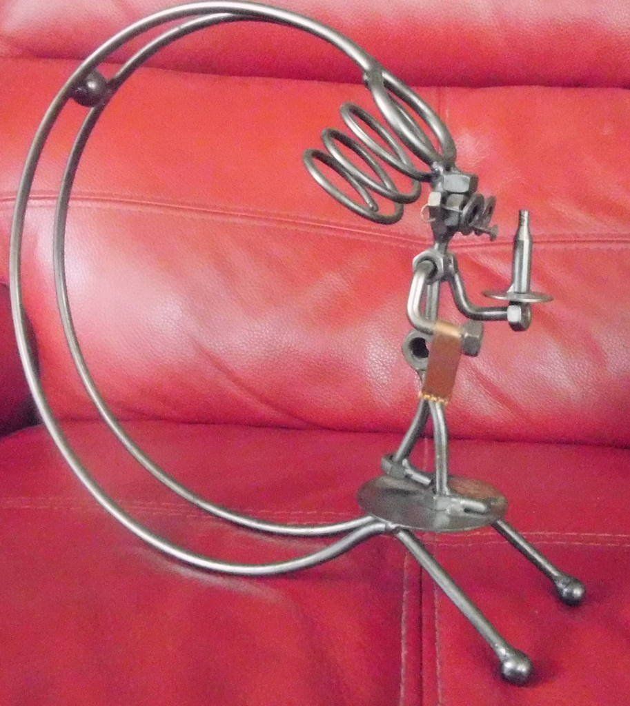 Skulpturen & Statuen: Schraubenmännchen, Flaschenhalter – Gebraucht aus Villnachern von Niggo0