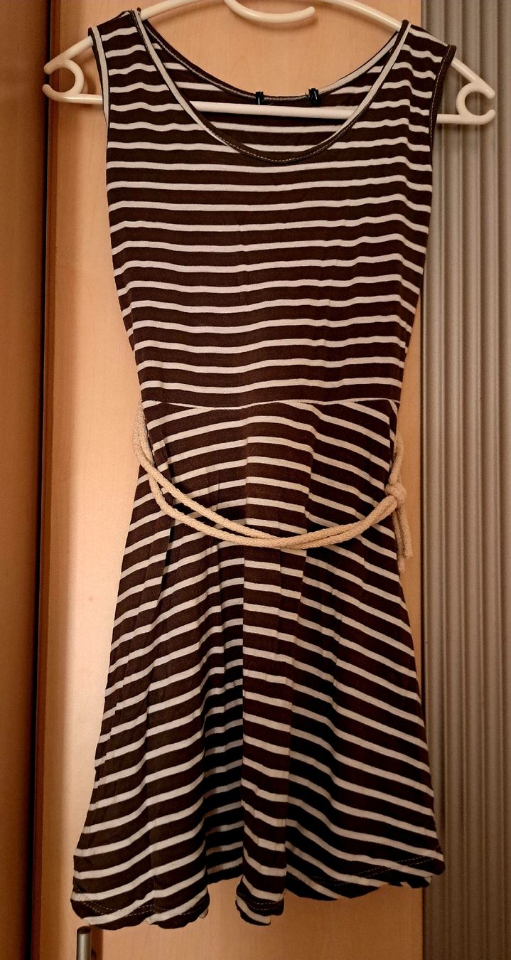 Robes: neu: Sommer Kleid Grösse 36 – Neuf (Voir description) à Uzwil par eri_lz5x 4