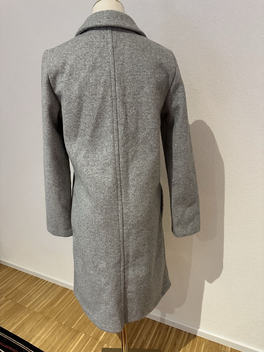 Mäntel: Grey coat by ZARA size S – Gebraucht aus Neuchâtel von agn_jc66 2