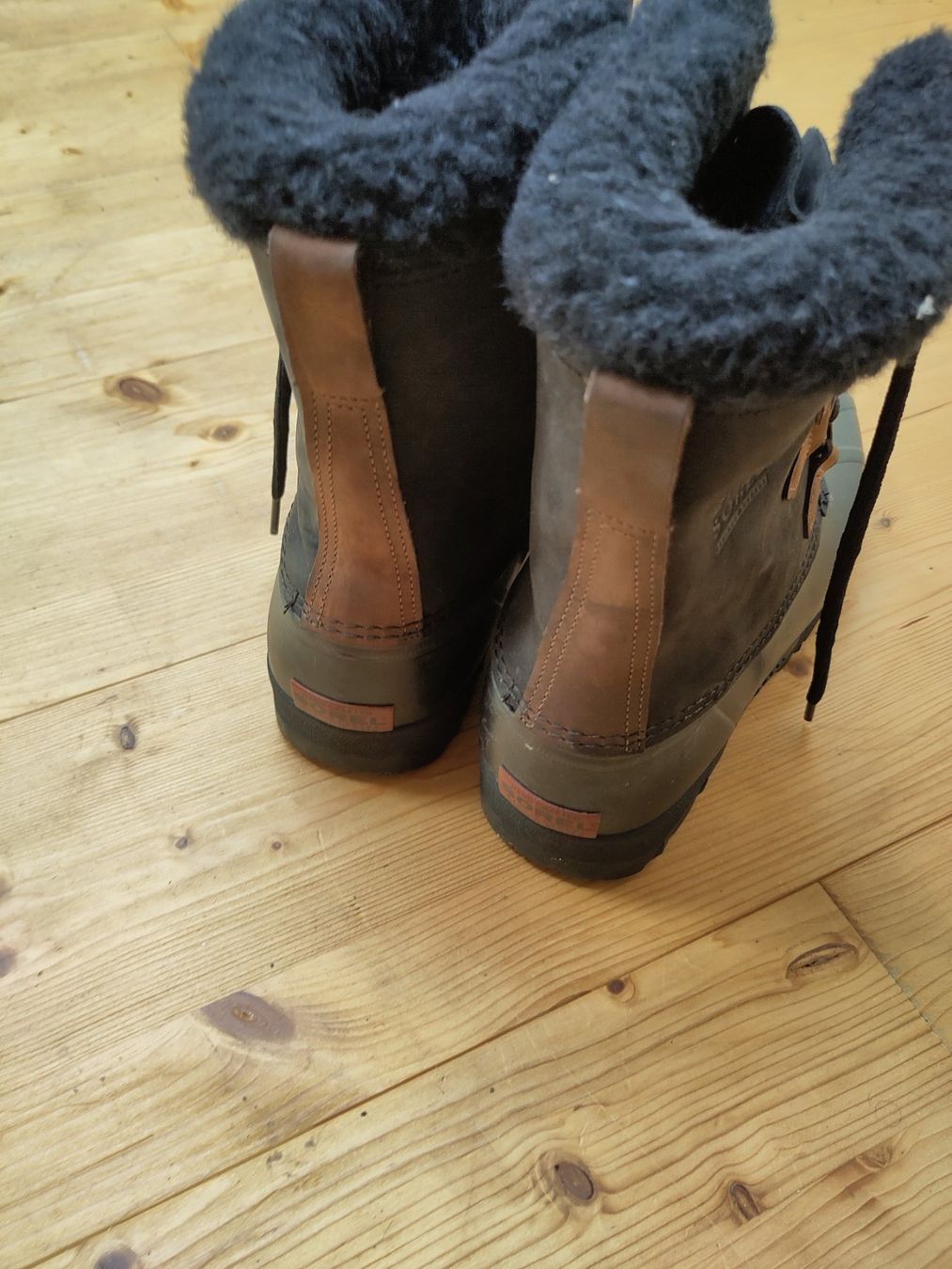 Scarpe da uomo: Winterschuhe Sorel Gr.8 – Usato da Morgarten venduto da Pipolder1 1