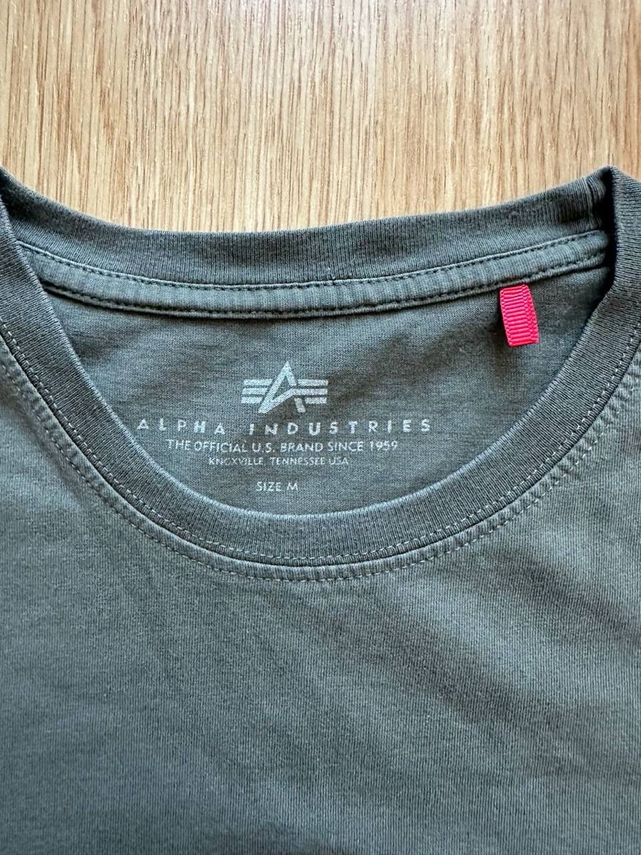 Alpha Industries T-shirt: Alpha Industries T-shirt  – Usato da Pfäffikon ZH venduto da Nataliia. 2