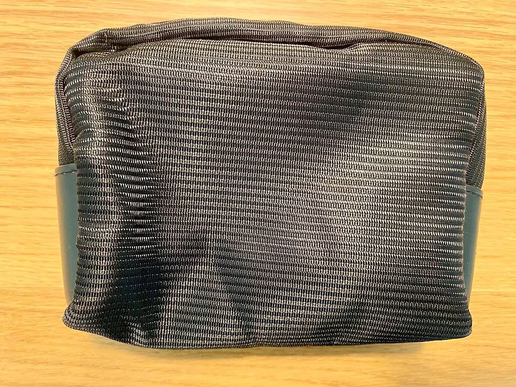 Kosmetikkoffer: Giorgio Armani Necessaire – Neu (gemäss Beschreibung) aus Lachen SZ von kal_87kx 1