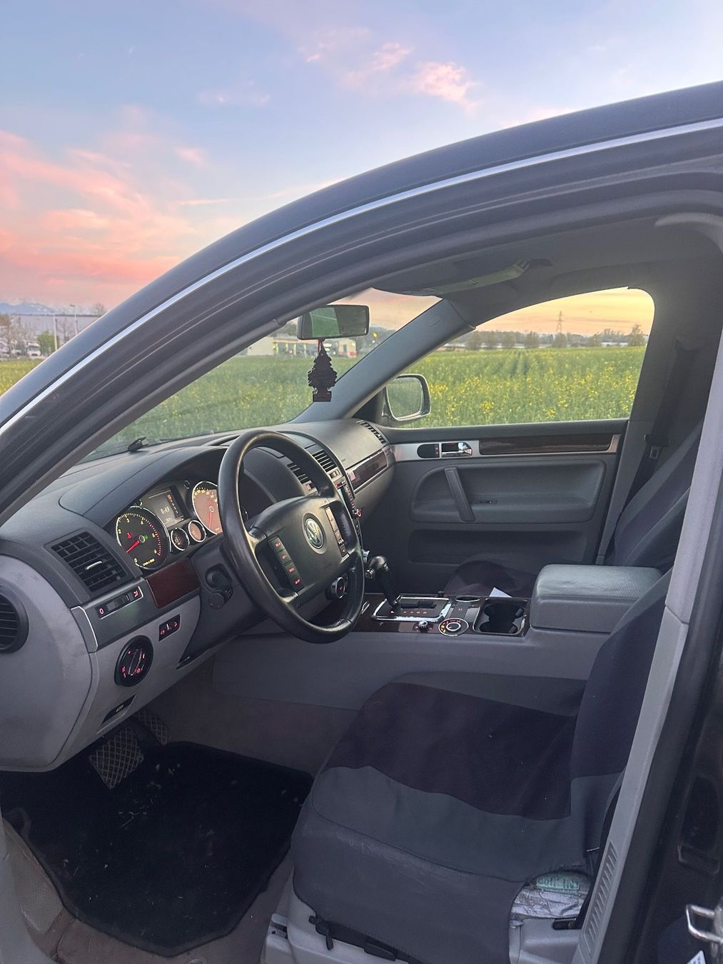 VW Automobili: VW Touareg 2.5 TDI – Usato da Gals venduto da aya_p7pd 7