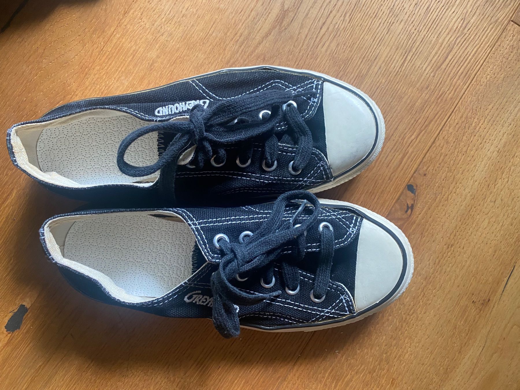 Herrenschuhe: Baskets Greyhound schwarz-weiss / blanc-noir. Taille 37 – Gebraucht aus Gümligen von Xochitl 4