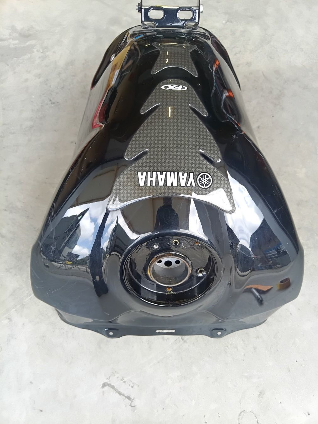 Yamaha Sonstiges Fahrzeugzubehör: Tank Yamaha R1 RN19 – Gebraucht aus Wängi von Ladys_First 1
