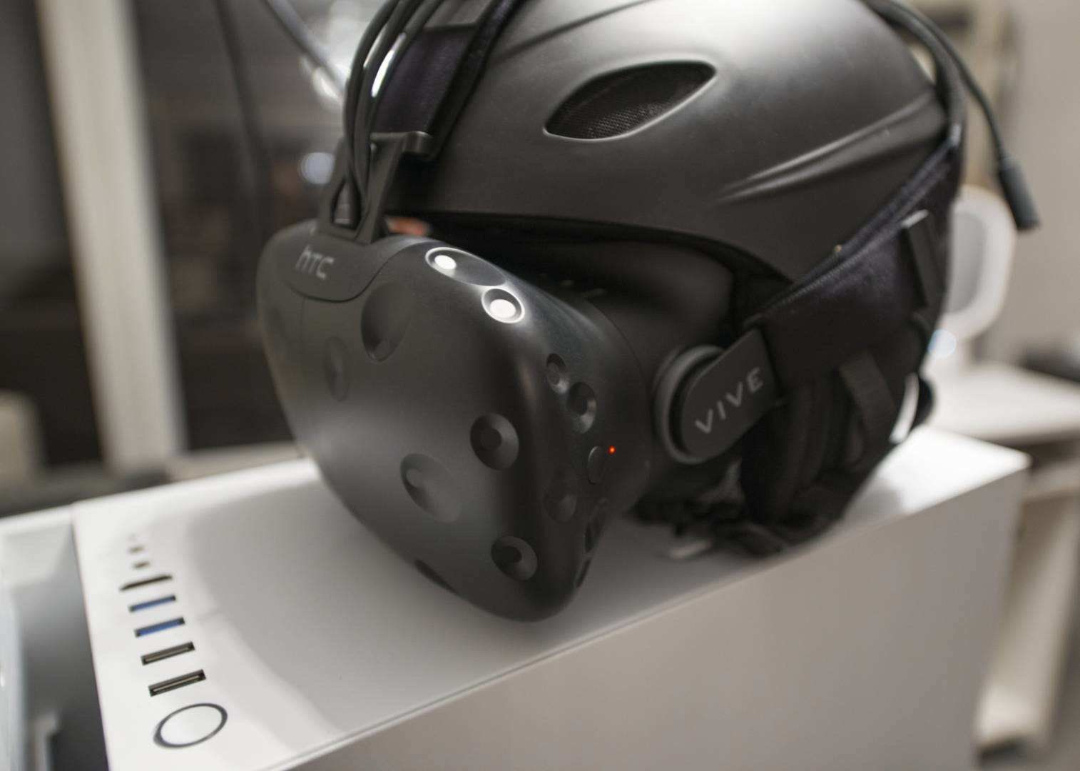 HTC Casco VR: HTC VIVE + TP Cast wireless set – Usato da chavannes de bogis venduto da glenn007