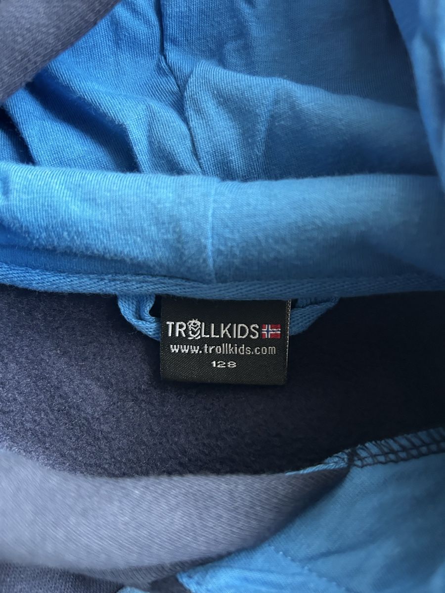 Maglioni & Felpe: TrollKids Kapuzenpulli, Gr. 128 – Usato da Oberentfelden venduto da Ibiza-Cupra 2