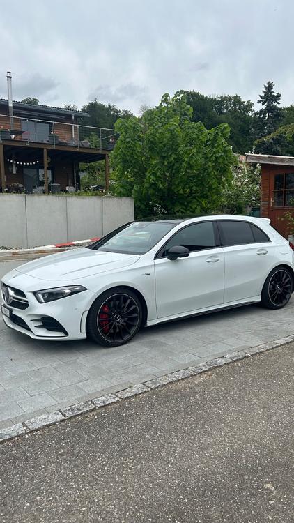 Mercedes Benz A35 AMG