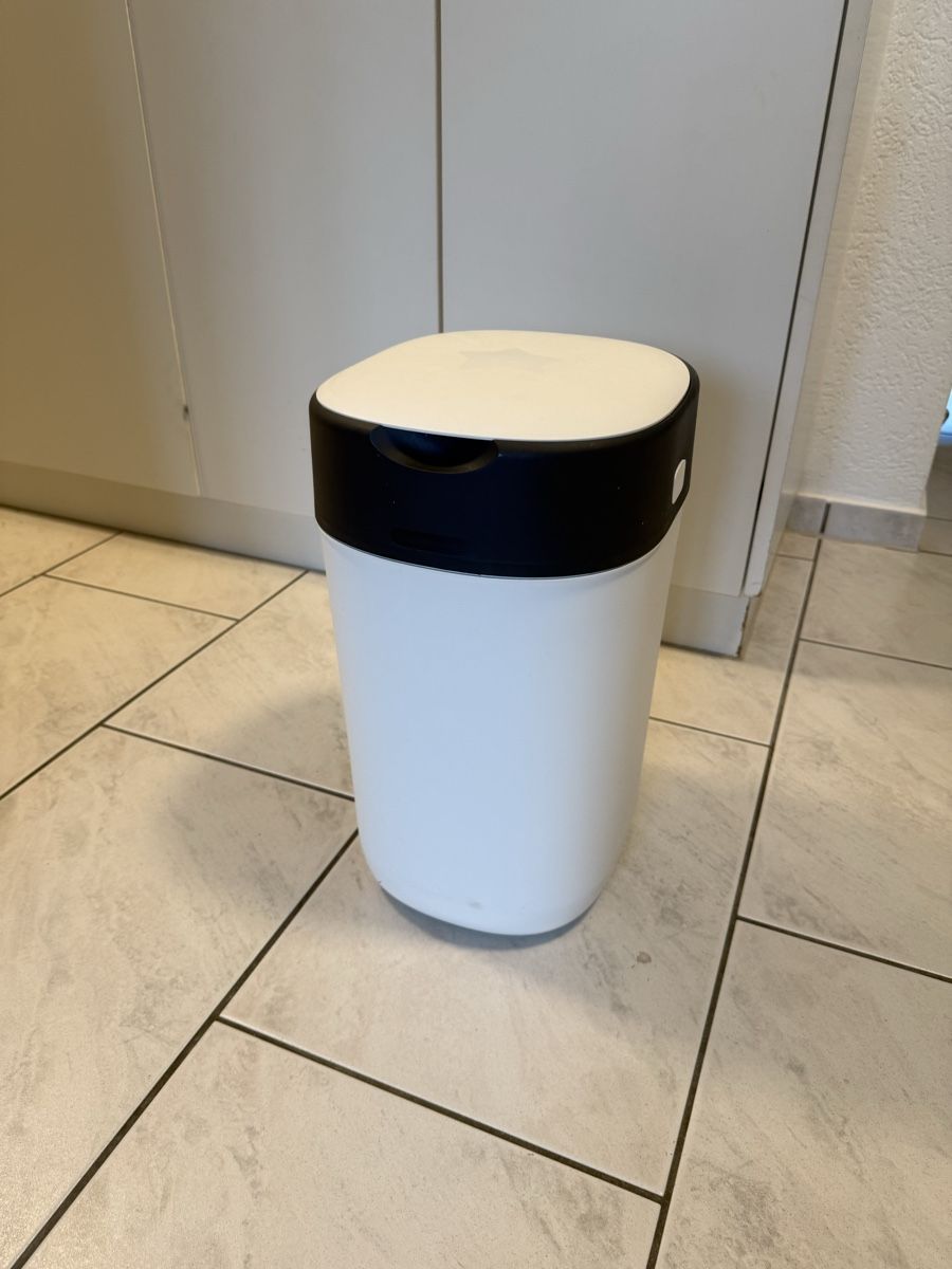 Tommee Tippee Cestini per rifiuti: Windeleimer Tommee Tippee – Usato da Veltheim AG venduto da N377Y